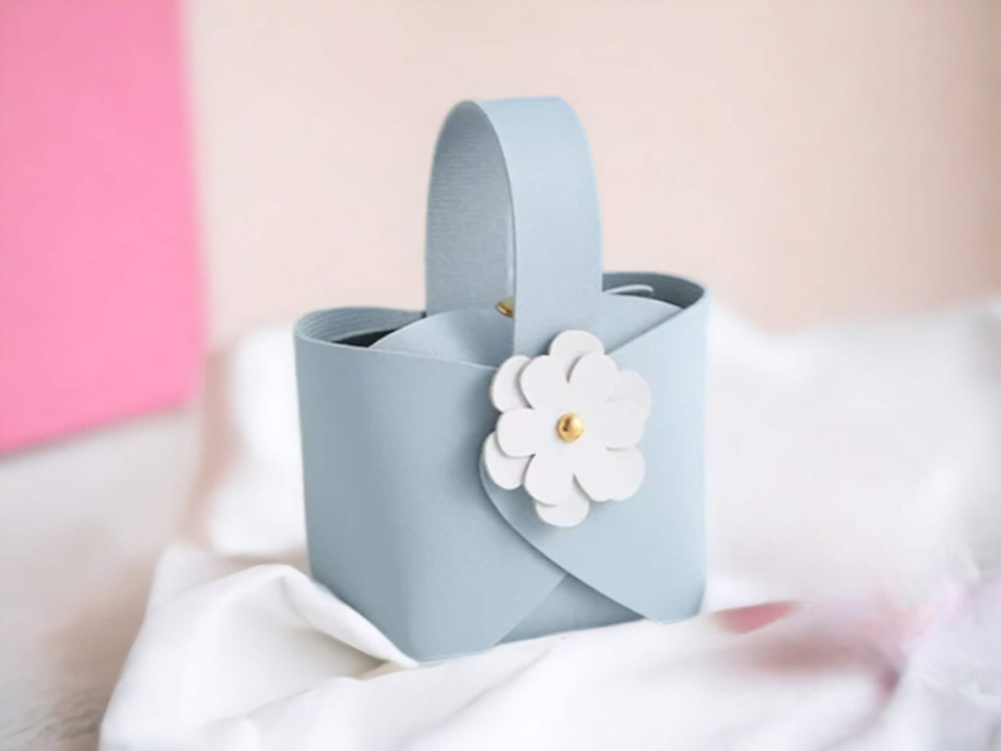 5 pcs Leather Wedding Favors Bags With Flower
